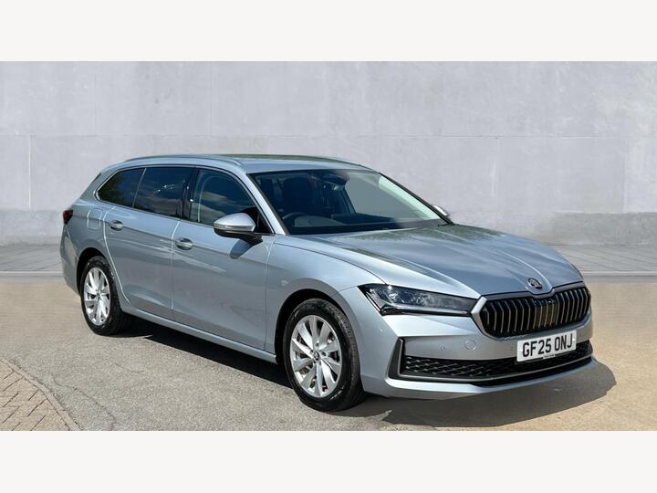 Skoda Superb 1.5 TSI IV 25.7kWh SE Technology DSG Euro 6 (s/s) 5dr Skoda Superb 1.5 TSI IV 25.7kWh SE Technology DSG Euro 6 (s/s) 5dr