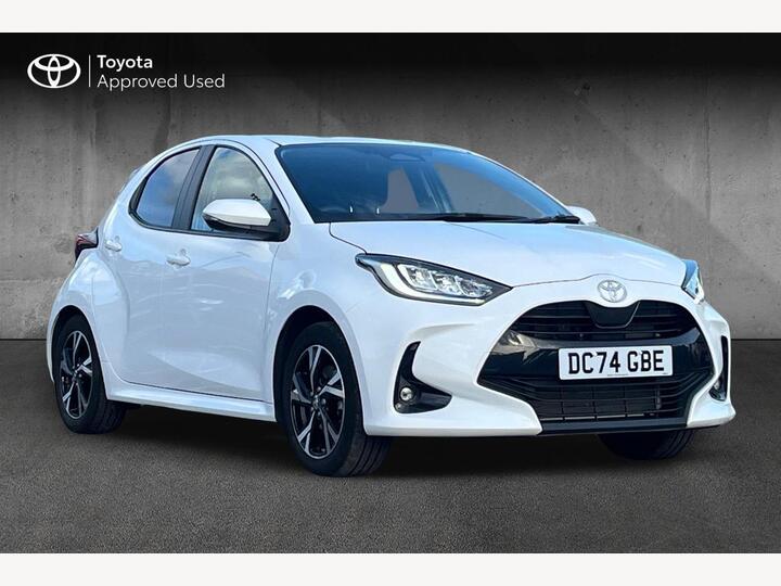 Toyota Yaris 1.5 VVT-h Design E-CVT Euro 6 (s/s) 5dr