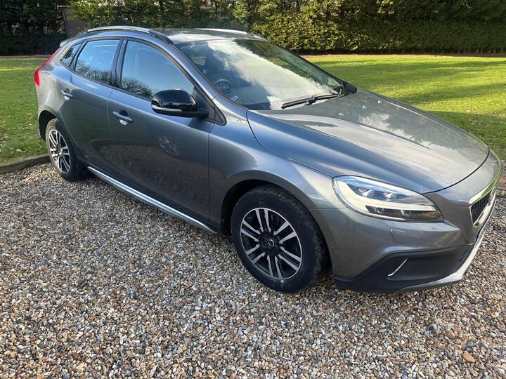 Volvo V40 Cross Country 2.0 D2 Nav Plus Auto Euro 6 (s/s) 5dr