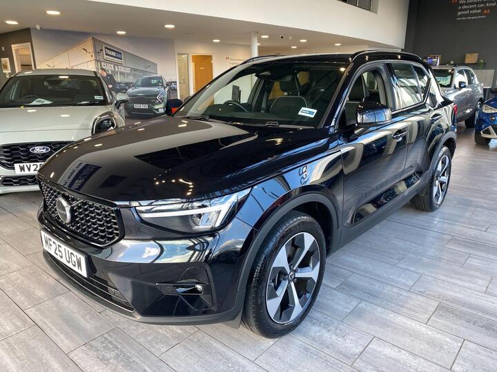 Volvo XC40 2.0 B4 MHEV Plus DCT Auto Euro 6 (s/s) 5dr