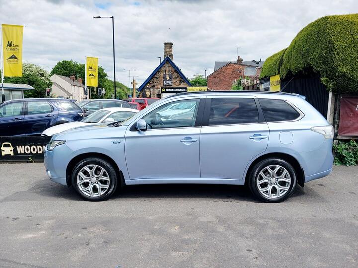 Mitsubishi Outlander 2.0h 12kWh GX4h CVT 4WD Euro 5 (s/s) 5dr Mitsubishi Outlander 2.0h 12kWh GX4h CVT 4WD Euro 5 (s/s) 5dr