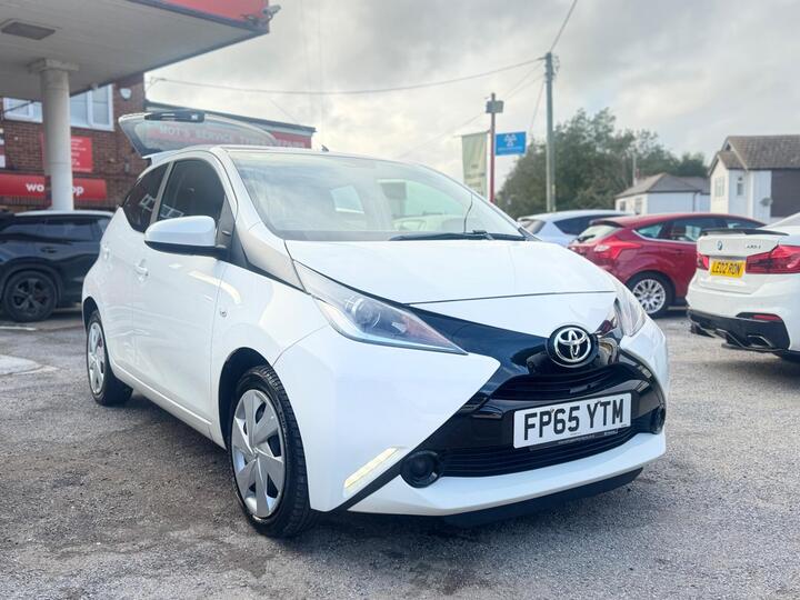 Toyota AYGO 1.0 VVT-i X-play Euro 5 5dr Euro 5