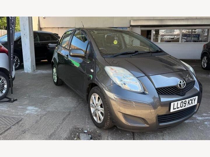 Toyota Yaris 1.33 Dual VVT-i TR Euro 4 (s/s) 5dr
