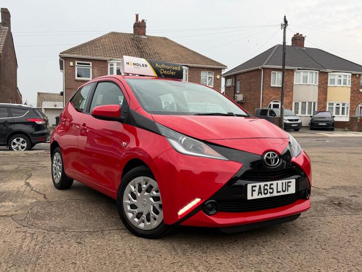 Toyota AYGO 1.0 VVT-i X-play Euro 5 5dr Euro 5