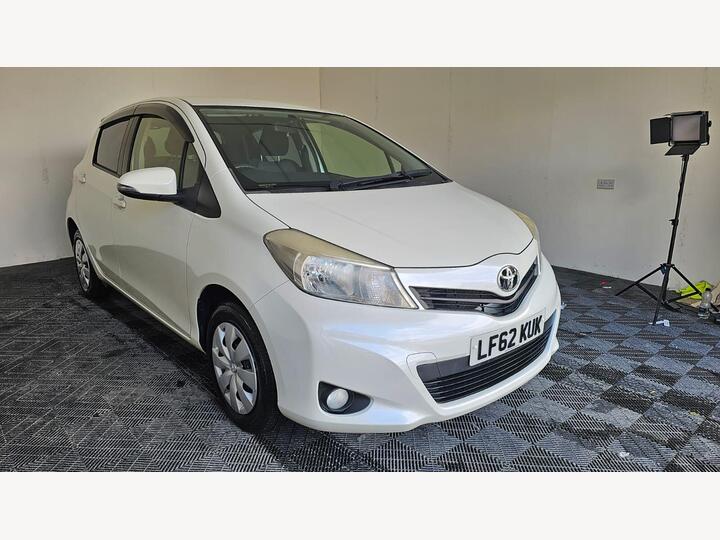 Toyota Yaris Petrol / Warranty /Low Mile / Ulez/Auto
