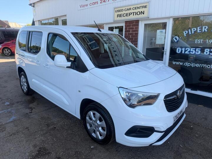 Vauxhall Combo Life 1.5 Turbo D SE Euro 6 (s/s) 5dr (7 Seat) Vauxhall Combo Life 1.5 Turbo D SE Euro 6 (s/s) 5dr (7 Seat)