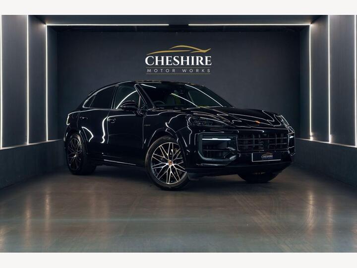 Porsche CAYENNE 3.0 V6 E-Hybrid 25.9kWh Black Edition TiptronicS 4WD Euro 6 (s/s) 5dr