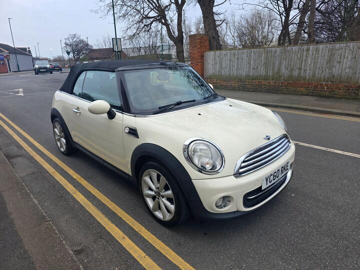 MINI Convertible 1.6 Cooper Euro 5 (s/s) 2dr