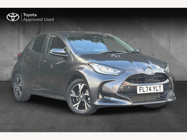 Toyota Yaris 1.5 VVT-h Design E-CVT Euro 6 (s/s) 5dr