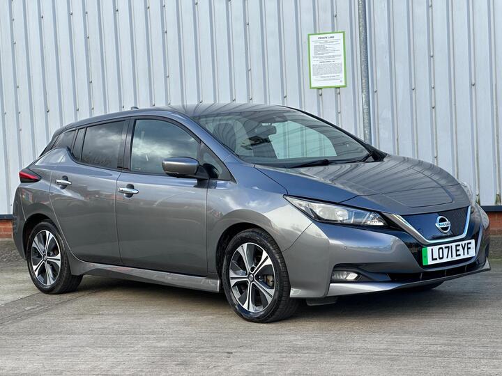 Nissan Leaf 40kWh N-Connecta Auto 5dr Nissan Leaf 40kWh N-Connecta Auto 5dr