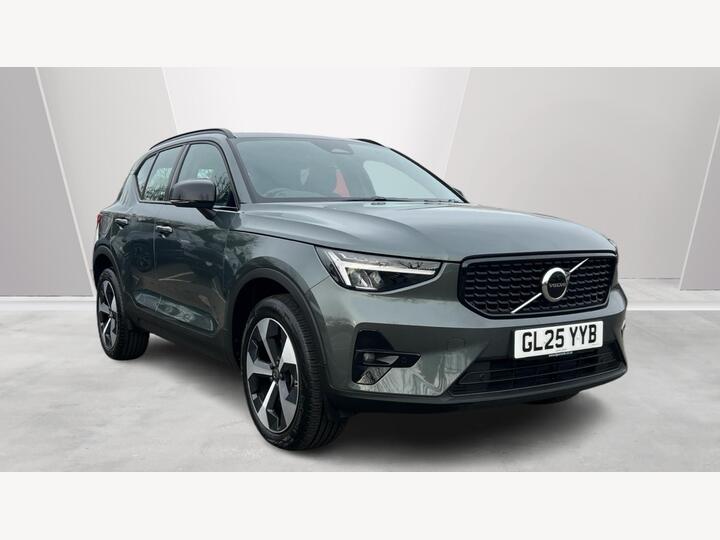 Volvo XC40 2.0 B3 MHEV Plus DCT Auto Euro 6 (s/s) 5dr
