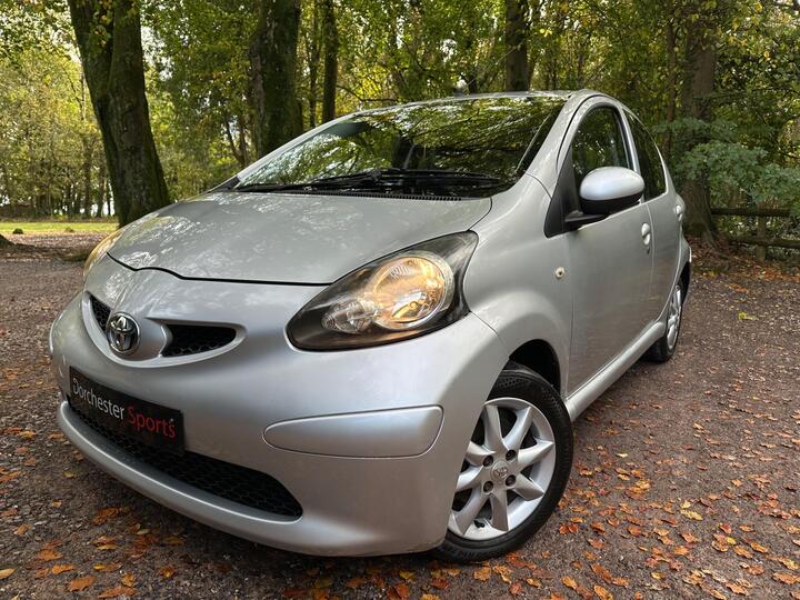 Toyota AYGO 1.0 VVT-i Platinum Euro 4 5dr