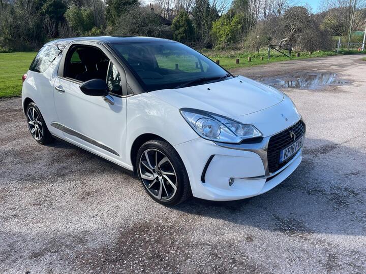DS AUTOMOBILES DS 3 1.2 PureTech Connected Chic Euro 6 3dr