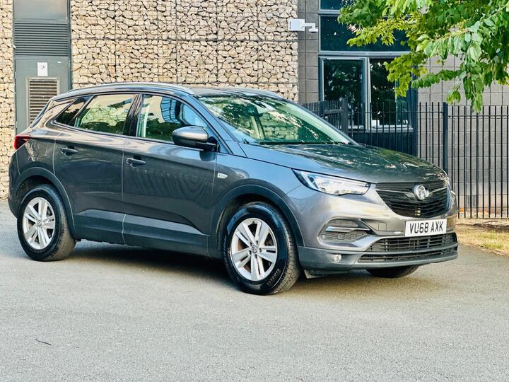 Vauxhall Grandland X 1.2 Turbo SE Euro 6 (s/s) 5dr