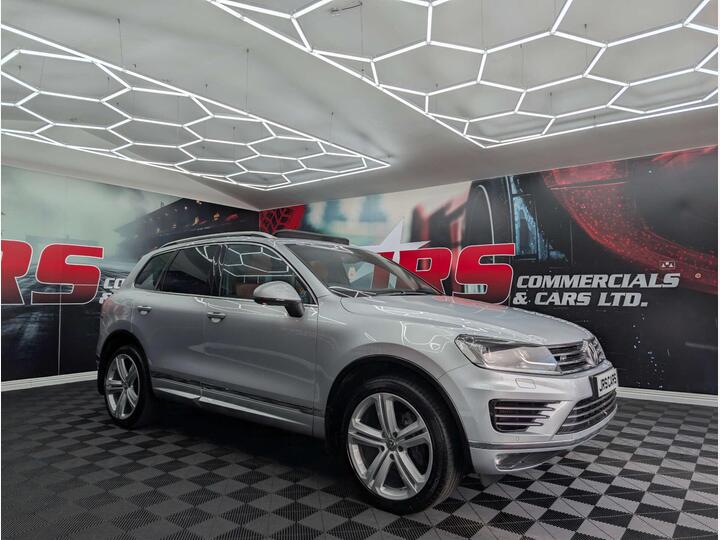 Volkswagen TOUAREG 3.0 TDI V6 BlueMotion Tech R-Line Plus Tiptronic 4WD Euro 6 (s/s) 5dr