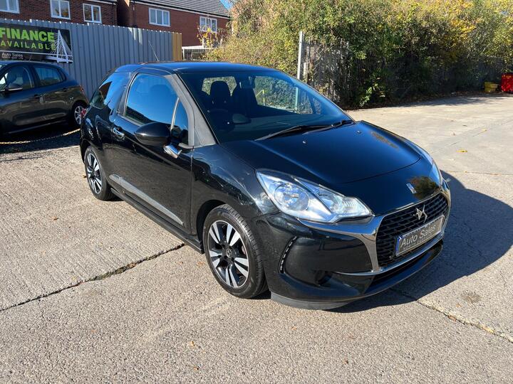 DS AUTOMOBILES DS 3 1.2 PureTech Chic Euro 6 3dr DS AUTOMOBILES DS 3 1.2 PureTech Chic Euro 6 3dr