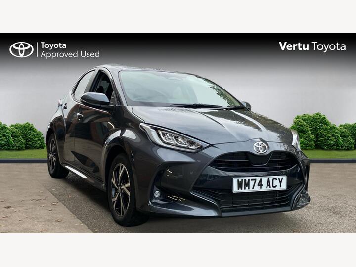 Toyota Yaris 1.5 VVT-h Design E-CVT Euro 6 (s/s) 5dr