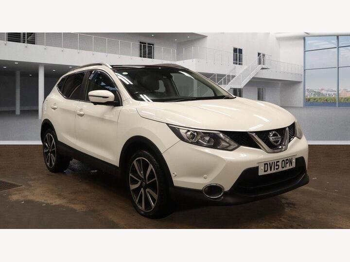 Nissan Qashqai 1.2 DIG-T Tekna 2WD Euro 5 (s/s) 5dr
