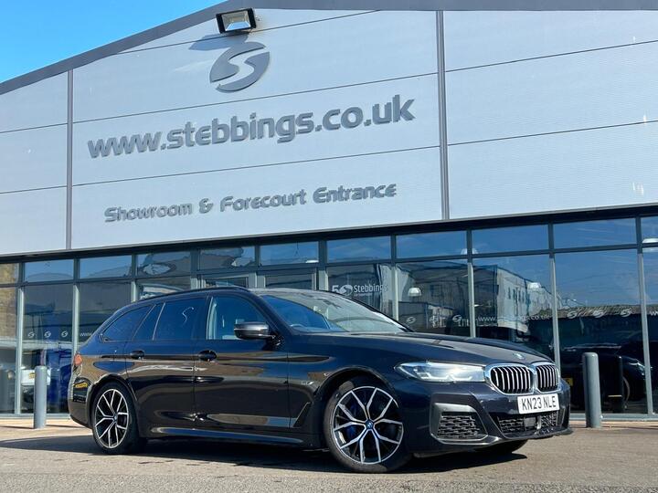 BMW 5 Series 2.0 530e 12kWh M Sport Touring Steptronic Euro 6 (s/s) 5dr BMW 5 Series 2.0 530e 12kWh M Sport Touring Steptronic Euro 6 (s/s) 5dr
