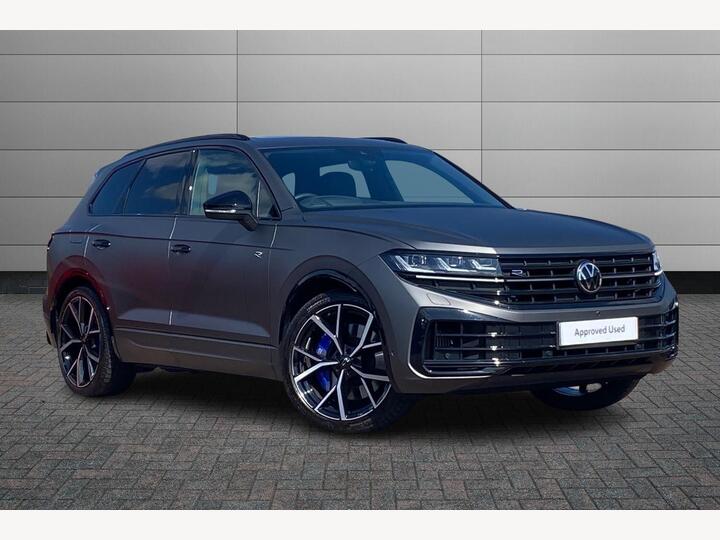 Volkswagen Touareg 3.0 V6 TSI EHybrid 14.3kWh R Tiptronic 4Motion Euro 6 (s/s) 5dr Volkswagen Touareg 3.0 V6 TSI EHybrid 14.3kWh R Tiptronic 4Motion Euro 6 (s/s) 5dr