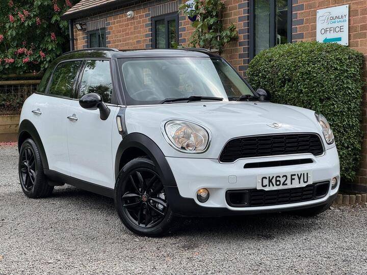 MINI Countryman 2.0 Cooper SD Euro 5 (s/s) 5dr MINI Countryman 2.0 Cooper SD Euro 5 (s/s) 5dr