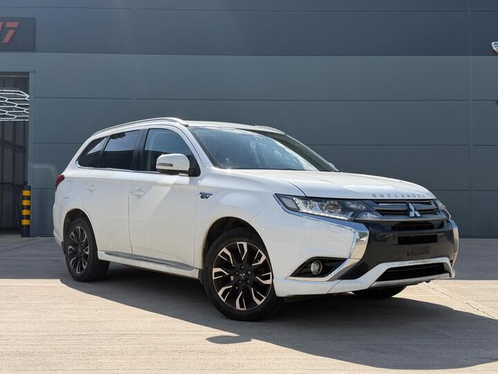 Mitsubishi Outlander 2.0h 12kWh 4h CVT 4WD Euro 6 (s/s) 5dr