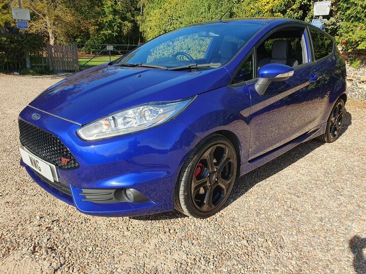 Ford Fiesta 1.6T EcoBoost ST-2 Euro 6 3dr