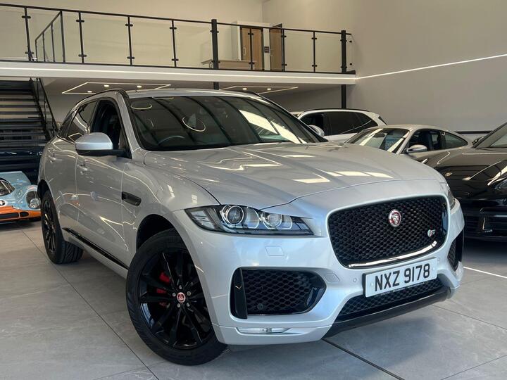 Jaguar F-PACE 3.0 D300 V6 S Auto AWD Euro 6 (s/s) 5dr