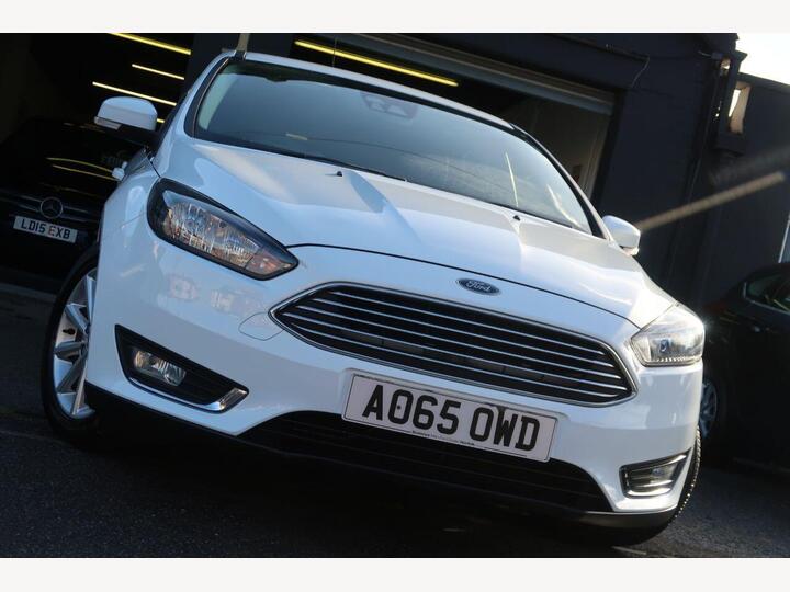 Ford FOCUS 1.6 Titanium Powershift Euro 6 5dr
