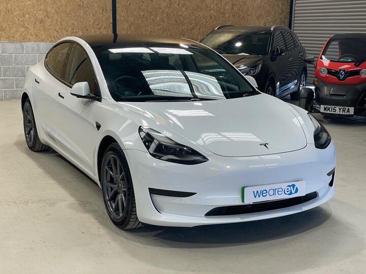 Tesla Model 3 Standard Range Plus Auto RWD 4dr