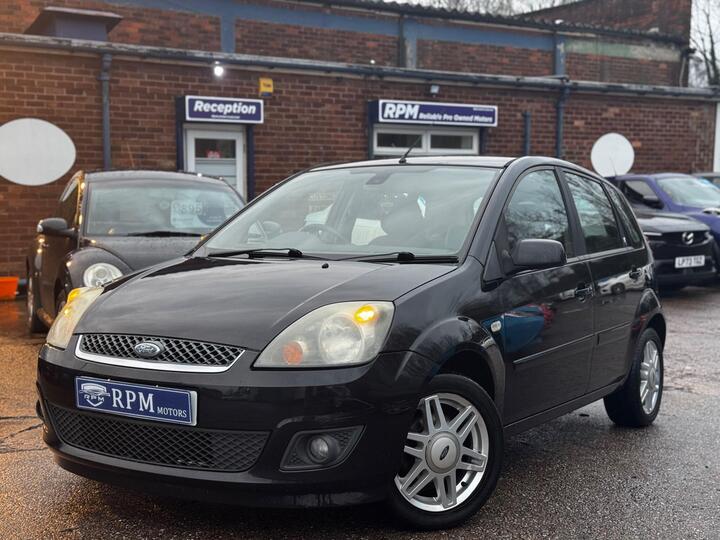 Ford Fiesta 1.6 Ghia 5dr