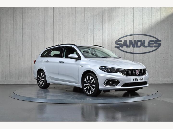 Fiat Tipo 1.6 MultiJetII Lounge Euro 6 (s/s) 5dr