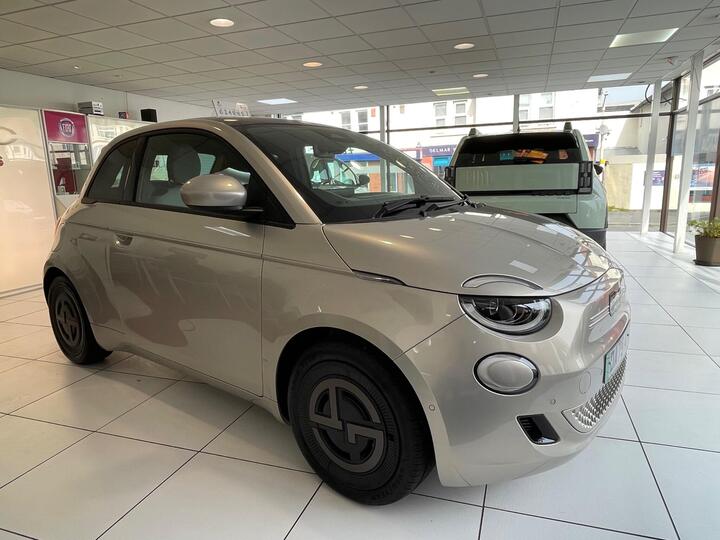 Fiat 500e 42kWh Giorgio Armani Auto 3dr