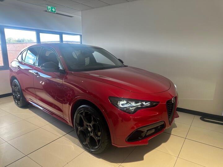 Alfa Romeo Stelvio 2.0T Tributo Italiano Auto Q4 AWD Euro 6 (s/s) 5dr Alfa Romeo Stelvio 2.0T Tributo Italiano Auto Q4 AWD Euro 6 (s/s) 5dr