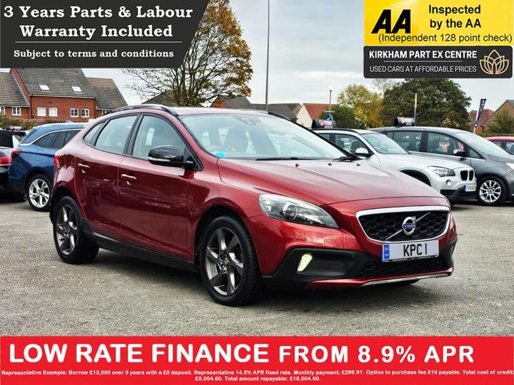 Volvo V40 CROSS COUNTRY 1.6 D2 Lux Nav Powershift Euro 5 (s/s) 5dr Volvo V40 CROSS COUNTRY 1.6 D2 Lux Nav Powershift Euro 5 (s/s) 5dr