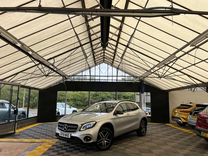 Mercedes-Benz GLA 1.6 GLA180 Urban Edition 7G-DCT Euro 6 (s/s) 5dr