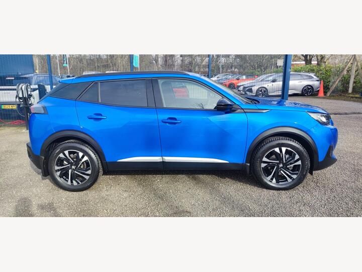 Peugeot 2008 1.2 PureTech Allure Premium EAT Euro 6 (s/s) 5dr Peugeot 2008 1.2 PureTech Allure Premium EAT Euro 6 (s/s) 5dr