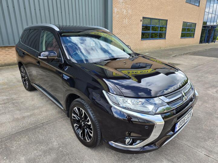 Mitsubishi Outlander 2.0h 12kWh GX5hs CVT 4WD Euro 6 (s/s) 5dr Mitsubishi Outlander 2.0h 12kWh GX5hs CVT 4WD Euro 6 (s/s) 5dr