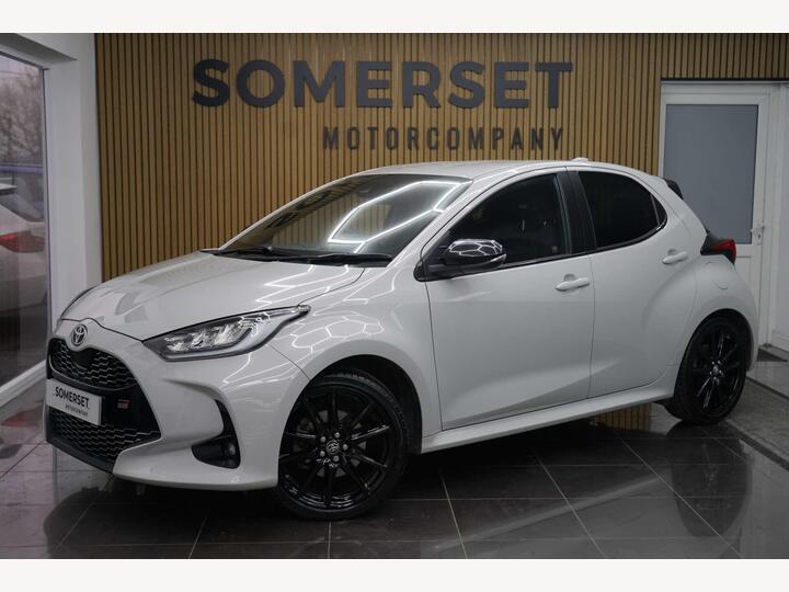 Toyota YARIS 1.5 VVT-h GR SPORT E-CVT Euro 6 (s/s) 5dr