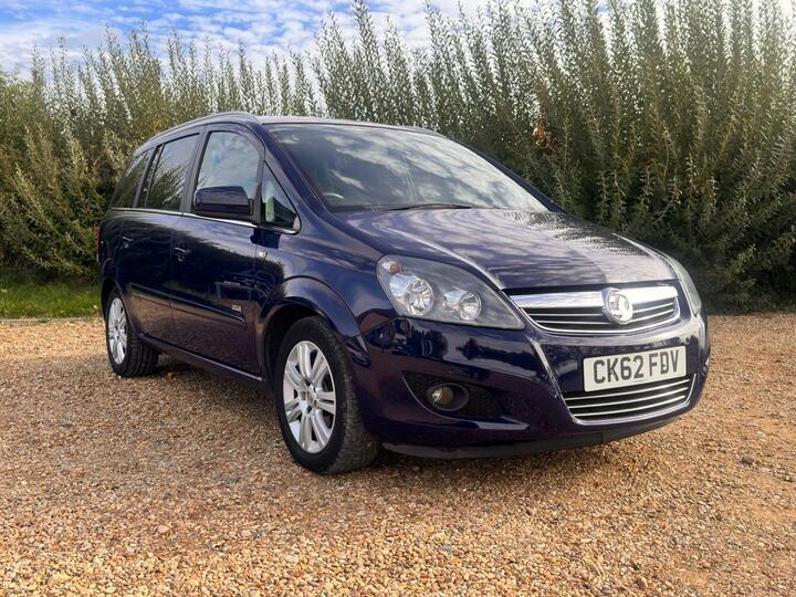 Vauxhall Zafira 1.8 16V Design Euro 5 5dr (SNav) Vauxhall Zafira 1.8 16V Design Euro 5 5dr (SNav)