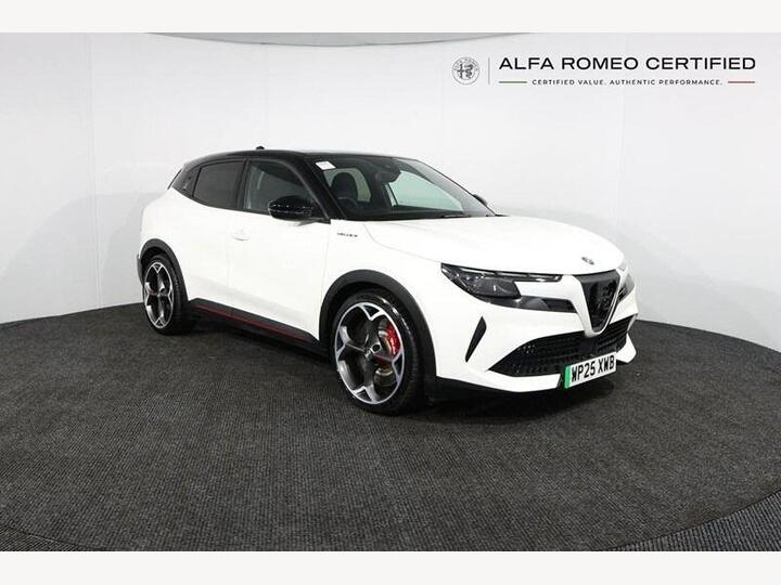 Alfa Romeo Junior 54kWh Elettrica Veloce Auto 5dr Alfa Romeo Junior 54kWh Elettrica Veloce Auto 5dr