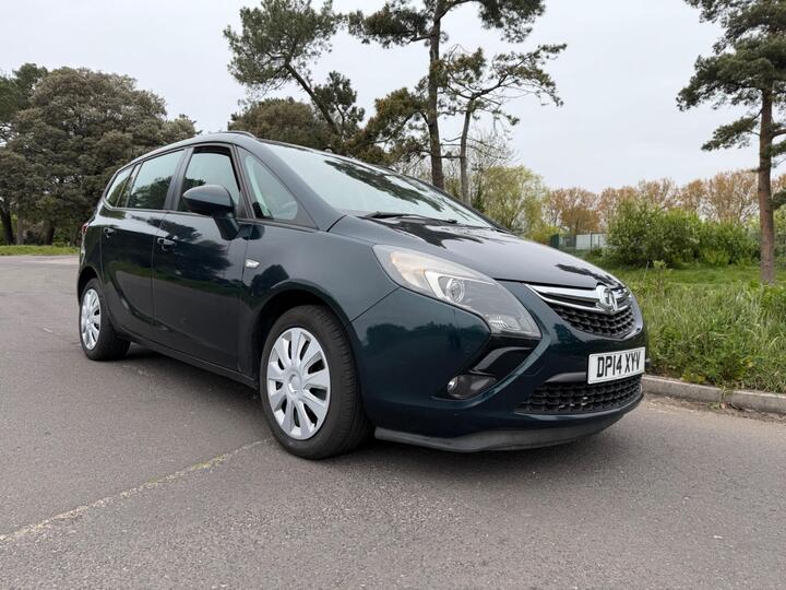 Vauxhall Zafira Tourer 2.0 CDTi Exclusiv Euro 5 5dr Vauxhall Zafira Tourer 2.0 CDTi Exclusiv Euro 5 5dr