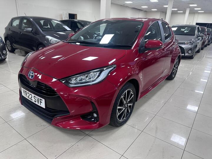 Toyota Yaris 1.5 VVT-h Design E-CVT Euro 6 (s/s) 5dr