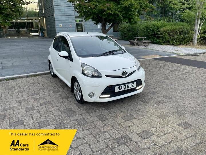 Toyota AYGO 1.0 VVT-i Fire Euro 5 5dr