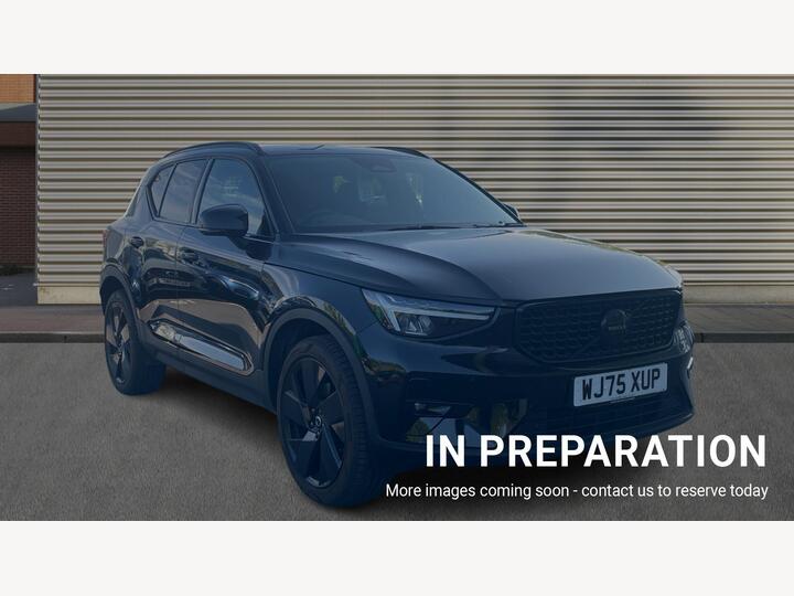 Volvo XC40 2.0 B4 MHEV Plus Black Edition DCT Auto Euro 6 (s/s) 5dr