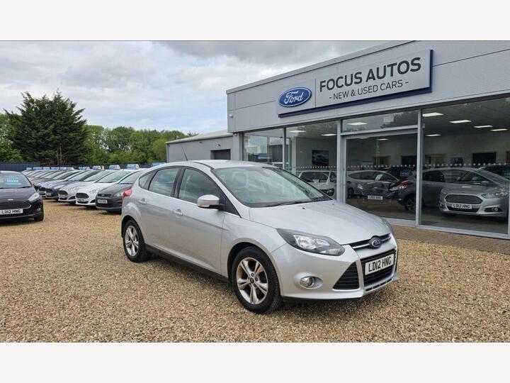 Ford Focus 1.0T EcoBoost Zetec Euro 5 (s/s) 5dr