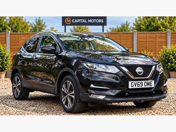 Nissan Qashqai 1.3 DIG-T N-Connecta Euro 6 (s/s) 5dr