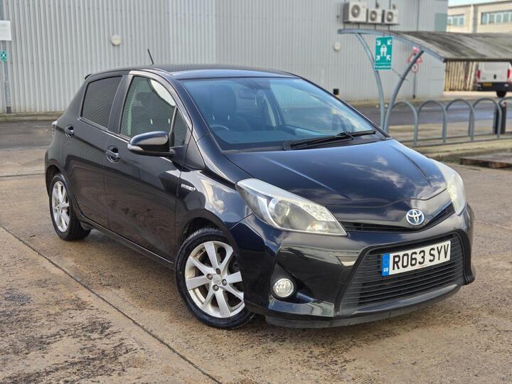 Toyota Yaris 1.5 VVT-h T Spirit CVT Euro 5 5dr Toyota Yaris 1.5 VVT-h T Spirit CVT Euro 5 5dr