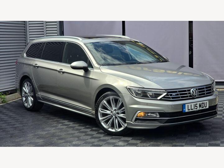Volkswagen Passat 2.0 TDI BlueMotion Tech R-Line DSG Euro 6 (s/s) 5dr