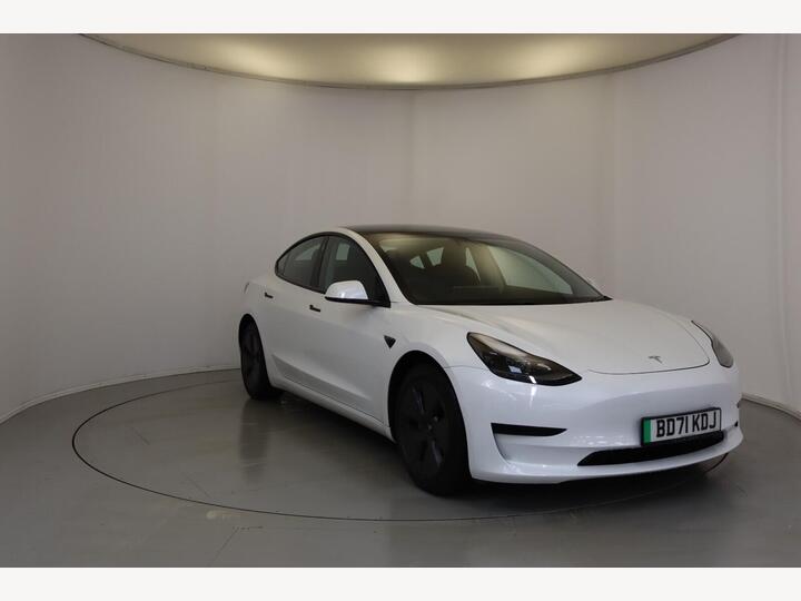 Tesla Model 3 Standard Range Plus Auto RWD 4dr